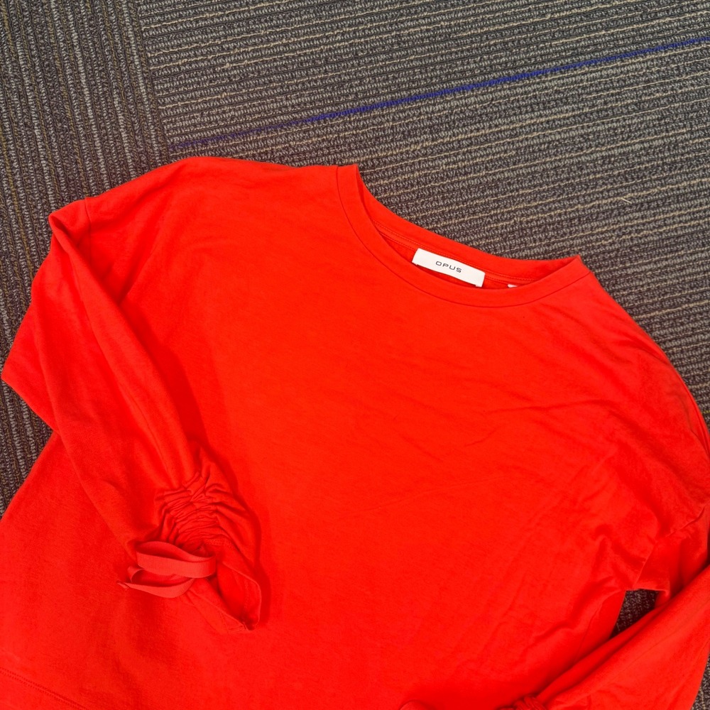 Opus Women's Red‎ Long Sleeve Top Ruched Tie Cuffs Crew Neck Casual